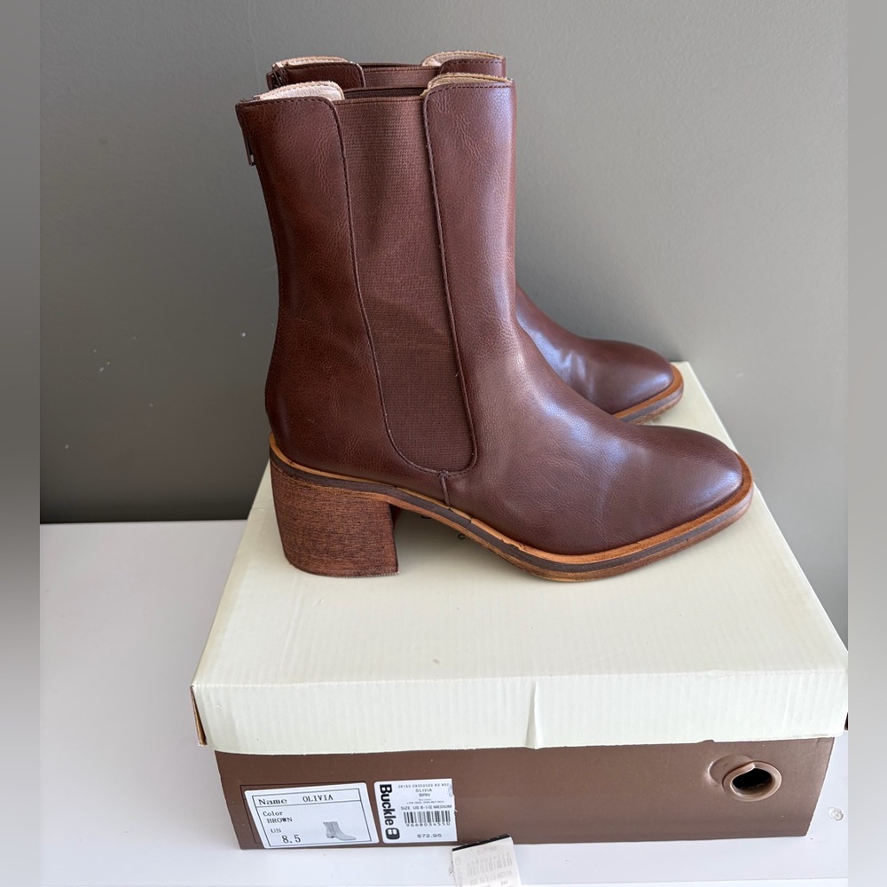 Buckle Brown Heeled Leather Boots